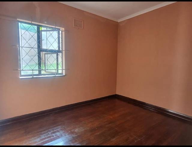 4 BEDROOM HOUSE FOR SALE IN WOODLANDS
